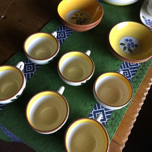 Stangl Blueberry pattern 19 pieces vintage - Picture 3 of 3